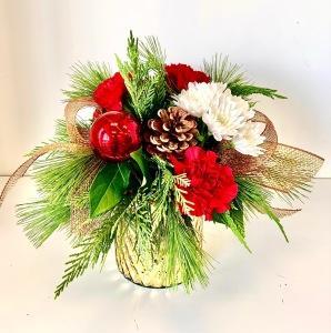 Golden Centrepiece – Carisma Florists, Mississauga ON