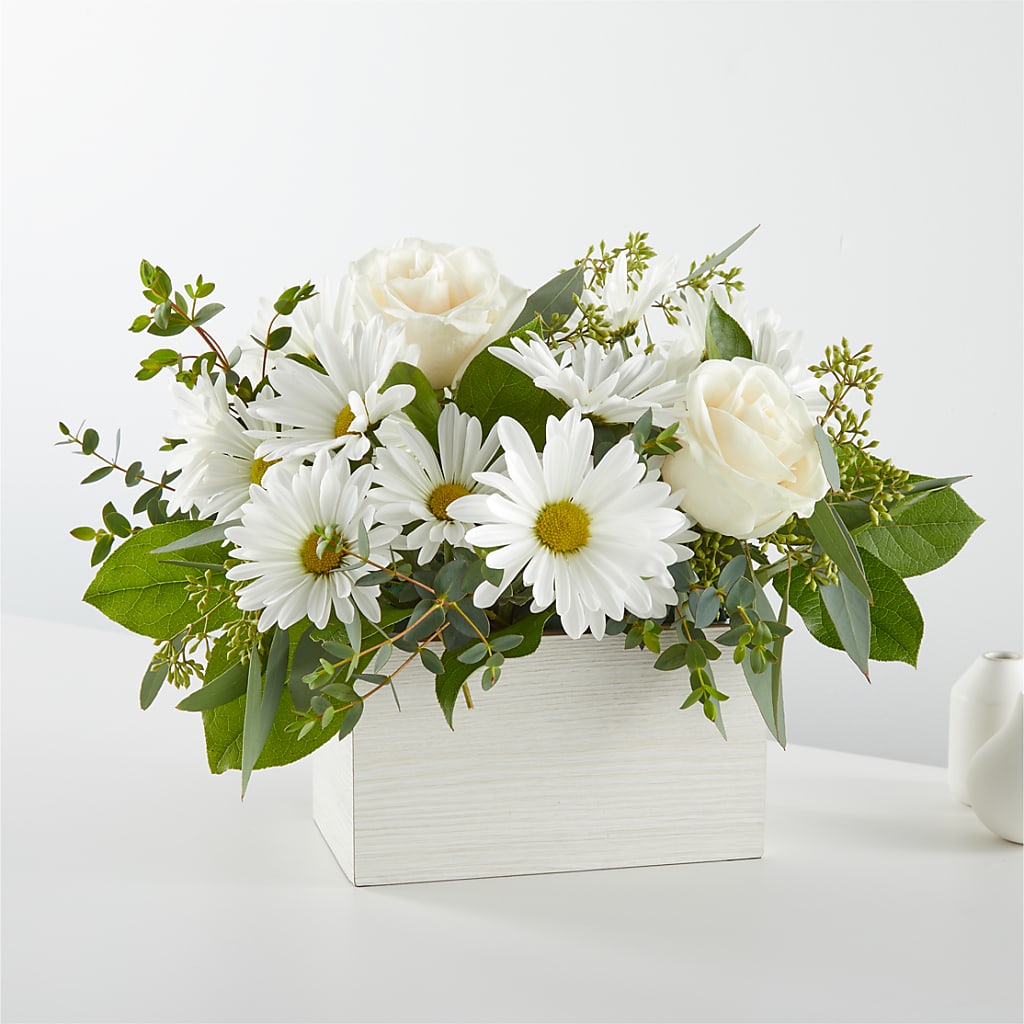 Fresh Linen Box Bouquet – Carisma Florists, Mississauga ON