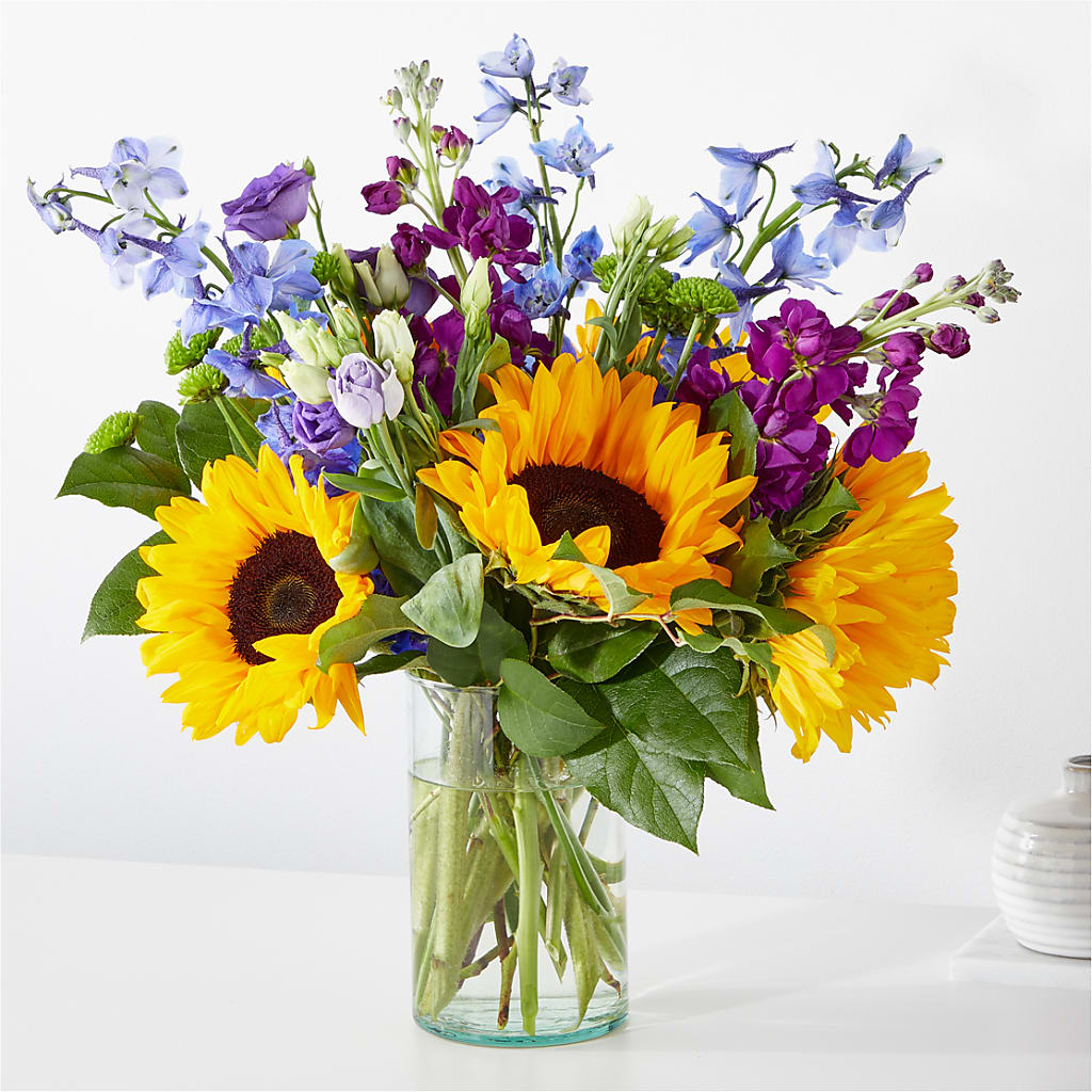 Catching Rays Bouquet – Carisma Florists, Mississauga ON