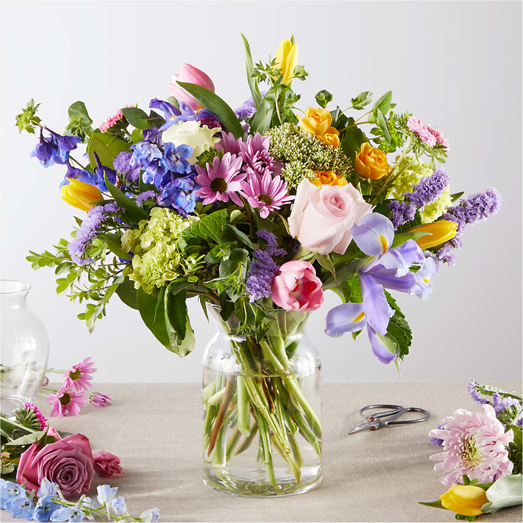 Pastel Tradition - A Florist Original – Carisma Florists, Mississauga ON
