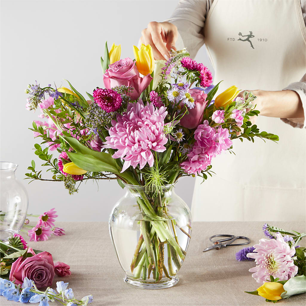 Pastel Tradition - A Florist Original – Carisma Florists, Mississauga ON