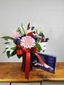 FLOWERS AND CHOCOLATE BOUQUET – Carisma Florists, Mississauga ON