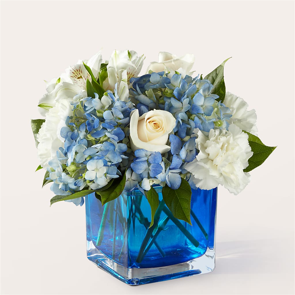Soothing Waters Bouquet – Carisma Florists, Mississauga ON