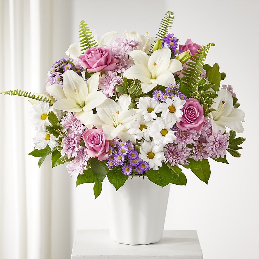 Warmest Thoughts Tabletop Basket – Carisma Florists, Mississauga ON