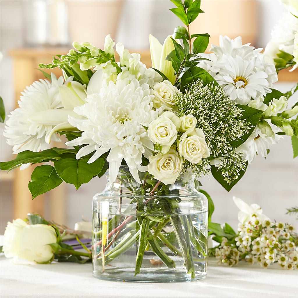 Classic Ivory – A Florist Original – Carisma Florists, Mississauga ON