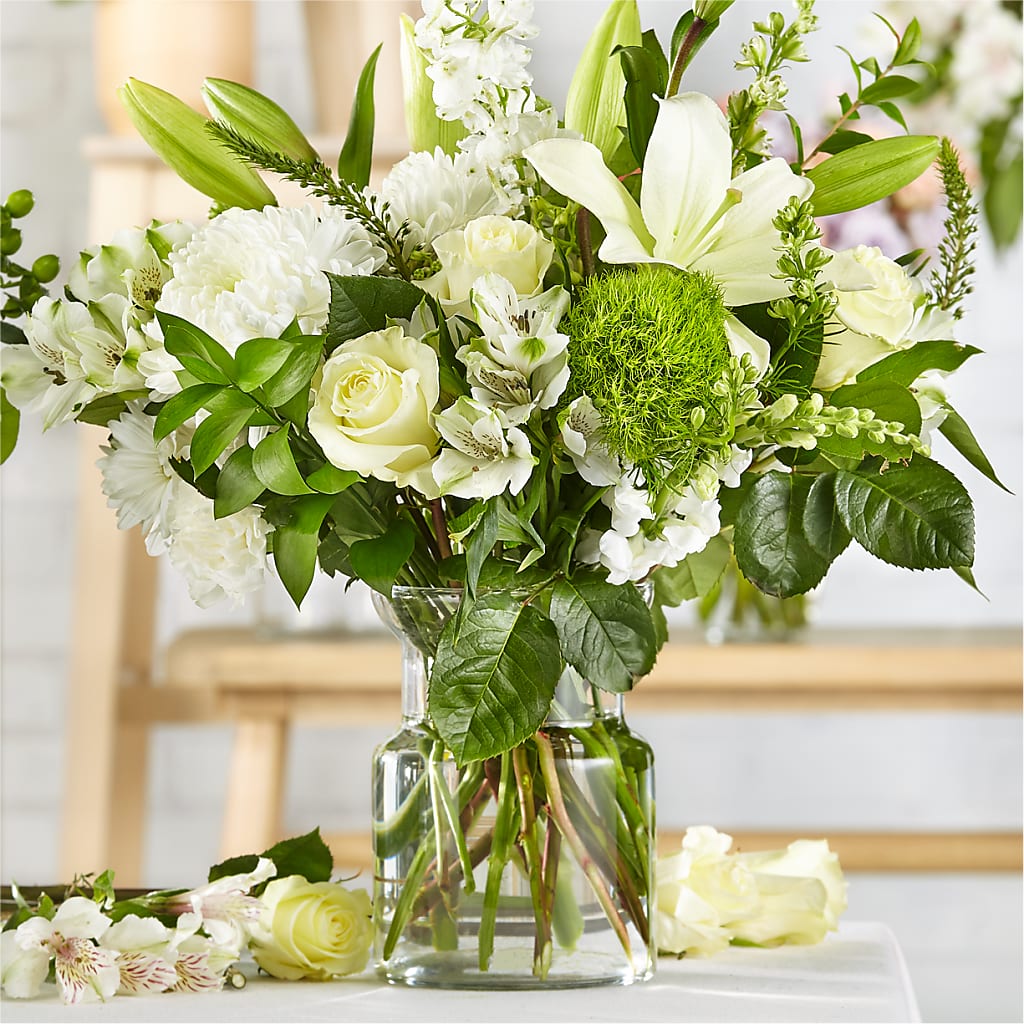 Classic Ivory – A Florist Original – Carisma Florists, Mississauga ON