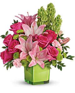 Teleflora's In Love With Lime Bouquet – Carisma Florists, Mississauga ON