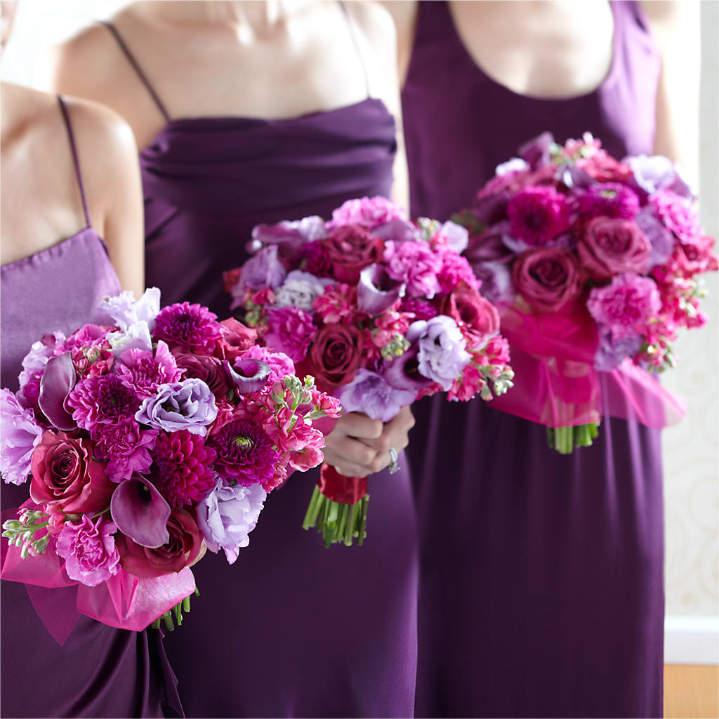 Bridesmaid's Garden Bouquet – Carisma Florists, Mississauga ON