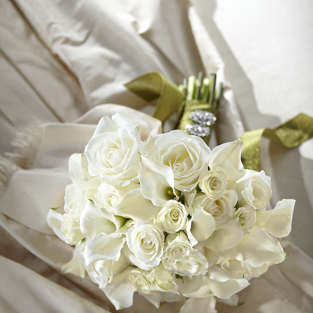 Serene Highness Bouquet – Carisma Florists, Mississauga ON