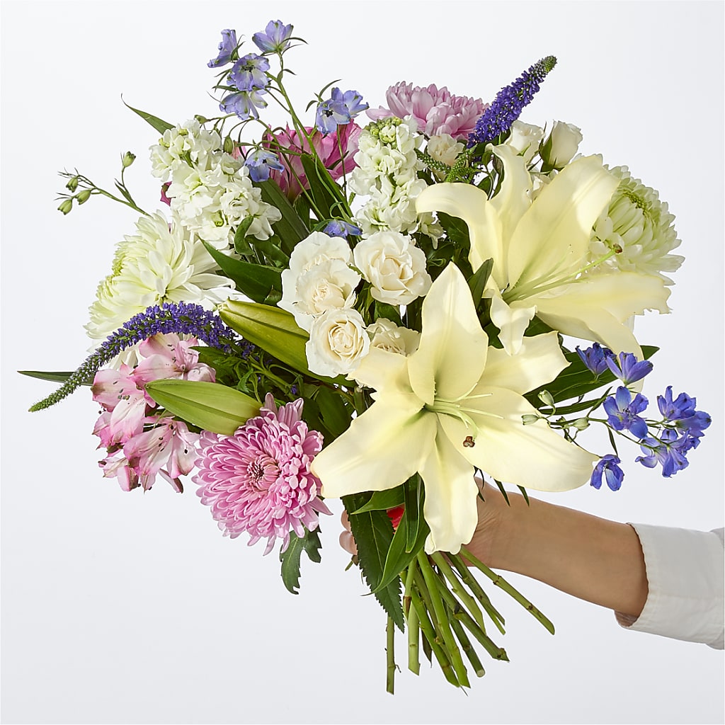 Winter Celebration Bouquet –  Carisma Florists, Mississauga ON