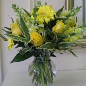 CARISMA FLORISTS&reg; Sunshine Bouquet CF-17