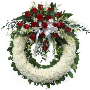  Carisma Florists&reg; White Wreath with Roses –  Carisma Florists, Mississauga ON
