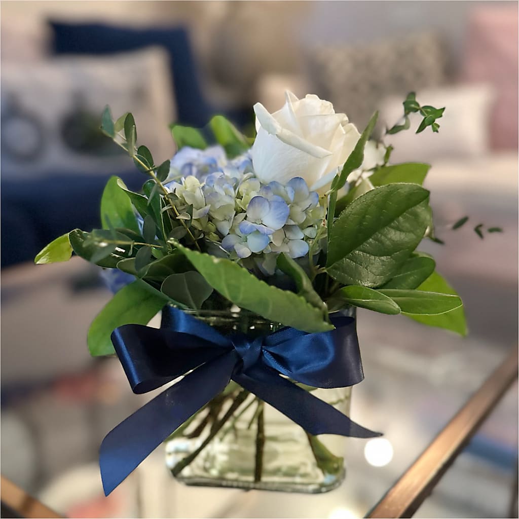 Sky Blue Delight Bouquet –  Carisma Florists, Mississauga ON