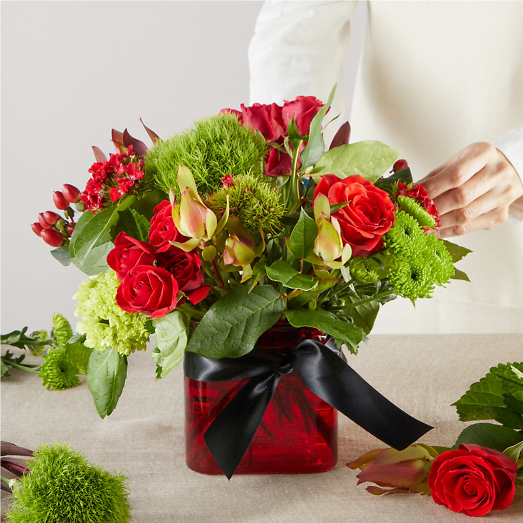 Heritage Kindle – A Florist Original –  Carisma Florists, Mississauga ON