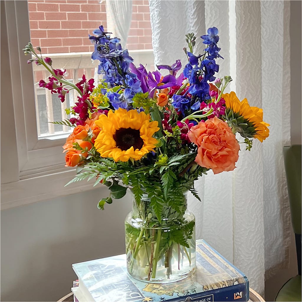 Rays of Life Bouquet –  Carisma Florists, Mississauga ON