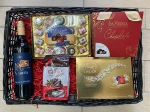 SWEET DESIRE BASKET –  Carisma Florists, Mississauga ON