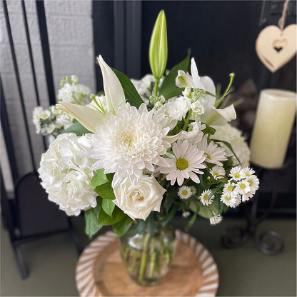 Classic Ivory – A Florist Original –  Carisma Florists, Mississauga ON