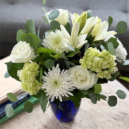 Snowy Dreams Bouquet –  Carisma Florists, Mississauga ON