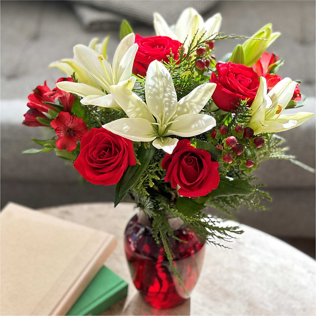 Evergreen Delight Bouquet –  Carisma Florists, Mississauga ON